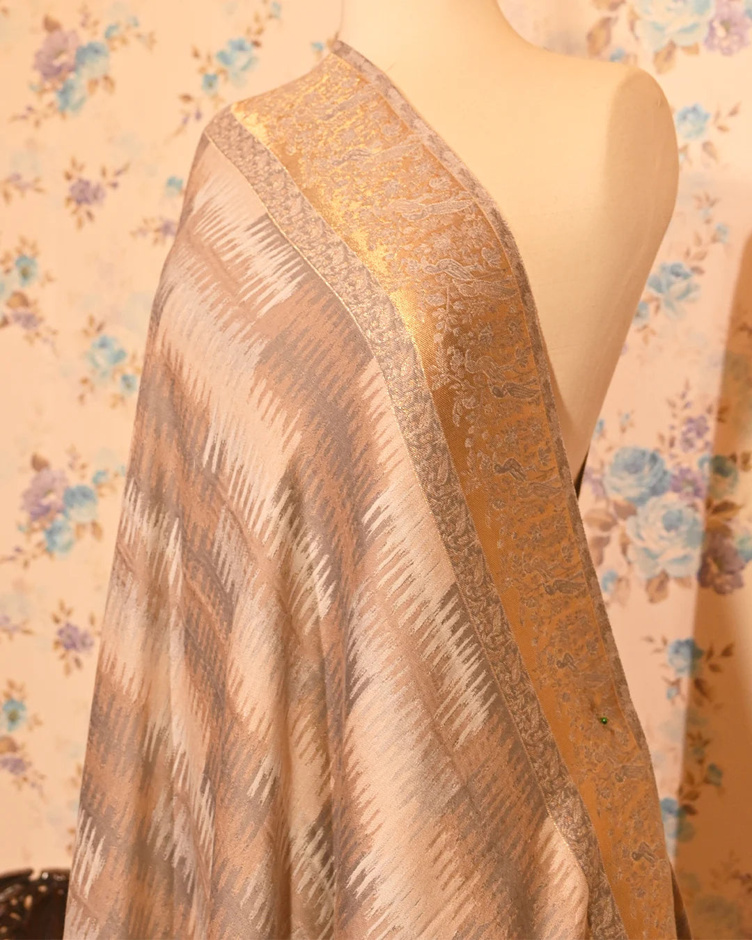 Ivory Mist Ikkat Pashmina